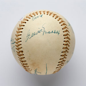Lot #8258  1974 New York Yankees Signed Baseball with 10 Signatures including Thurman Munson - Image 4