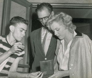 Lot #691 Marilyn Monroe and Arthur Miller - Image 1