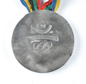 Lot #3123  Barcelona 1992 Summer Olympics Silver Winner's Medal with Pin - Image 4