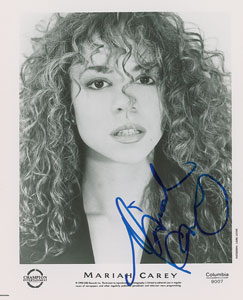 Lot #4743 Mariah Carey Signed Photograph - Image 1