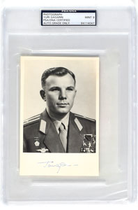 Lot #305 Yuri Gagarin - PSA/DNA MINT 9