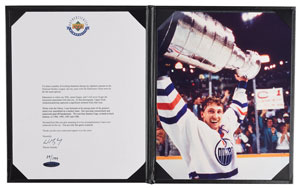 Lot #790 Wayne Gretzky - Image 1