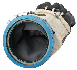 Lot #5343 Nikolai Budarin's Flown Mir Space Station Glove - Image 4