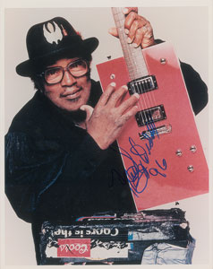 Lot #7477 Bo Diddley Signed Photograph - Image 1