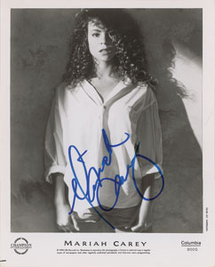 Lot #7372 Mariah Carey Signed Photograph - Image 1