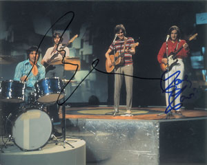 Lot #7092 The Kinks Signed Photograph - Image 1