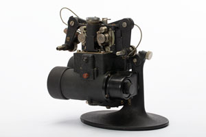 Lot #337 Antique Bell & Howell 16mm Movie Projector - Image 5