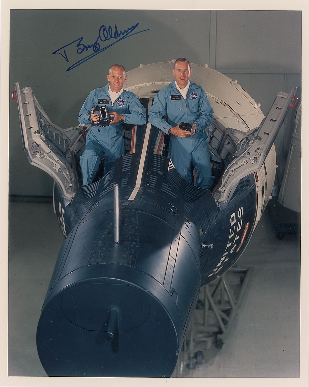 Lot #8084 Buzz Aldrin Signed Photograph