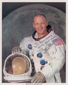 Lot #8391 Buzz Aldrin Signed Photograph - Image 1