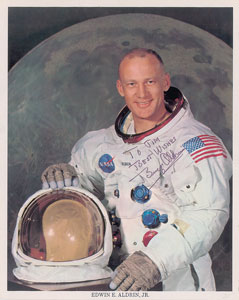 Lot #8386 Buzz Aldrin Signed Photograph - Image 1