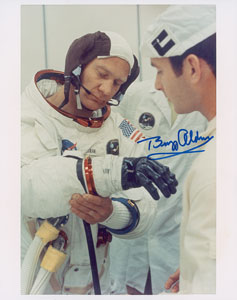 Lot #8387 Buzz Aldrin Signed Photograph - Image 1
