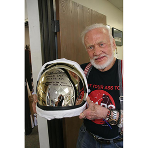 Lot #8178 Buzz Aldrin Signed Replica Apollo Helmet - Image 7