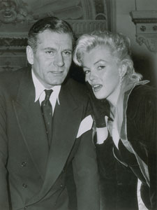 Lot #843 Marilyn Monroe and Laurence Olivier - Image 1