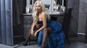 Lot #9304  Lady Gaga's Screen-Worn Blue Fur Coat from American Horror Story - Image 5