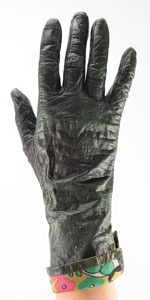 Lot #9525 Sharon Tate's Personally-Owned Gloves - Image 4