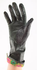 Lot #9525 Sharon Tate's Personally-Owned Gloves - Image 5