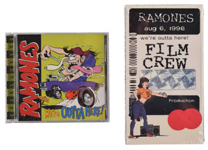 Lot #9173  Ramones Signed Box Set - Image 4