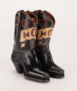 Lot #1008 Clyde Barrow Hand-Made Miniature Leather Boots for His Mother - Image 9
