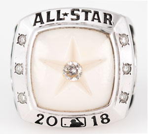 Lot #8322  National League 2018 All Star Game Ring - Image 1
