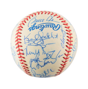 Lot #8332 Tom Glavine's 1999 Atlanta Braves Team-Signed Baseball - Image 2