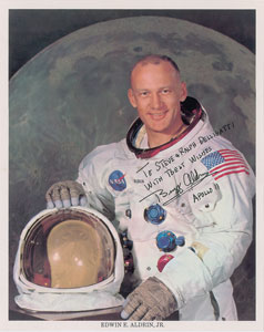 Lot #2377 Buzz Aldrin Signed Photograph - Image 1