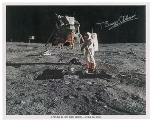 Lot #2380 Buzz Aldrin Signed Photograph - Image 1