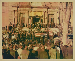 Lot #40 Cecil Stoughton's John F. Kennedy Funeral Photo Album - Image 16