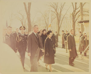 Lot #40 Cecil Stoughton's John F. Kennedy Funeral Photo Album - Image 23