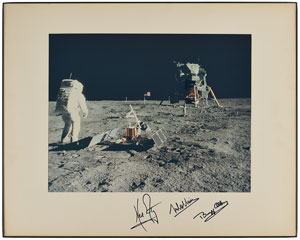 Lot #465  Apollo 11 - Image 1