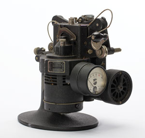 Lot #6174 Antique Bell & Howell 16mm Movie Projector - Image 4