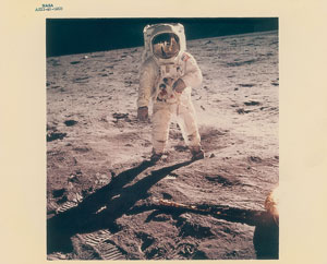 Lot #417  Apollo 11 - Image 1