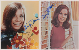 Lot #839 Mary Tyler Moore - Image 1