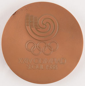 Lot #3095  Seoul 1988 Summer Olympics Bronze Participation Medal and Press Medal with Cases - Image 3
