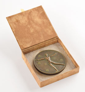 Lot #3027  St. Moritz 1928 Winter Olympics Bronze Winner's Medal with Case - Image 4