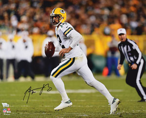 Lot #880 Aaron Rodgers - Image 1