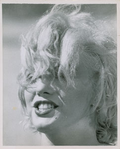 Lot #829 Marilyn Monroe - Image 1