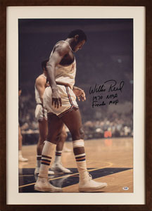 Lot #691  Basketball Hall of Famers - Image 3