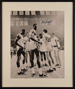Lot #691  Basketball Hall of Famers - Image 5