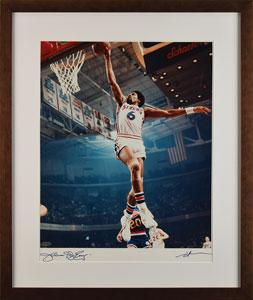 Lot #691  Basketball Hall of Famers - Image 7