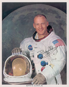 Lot #8406 Buzz Aldrin Signed Photograph