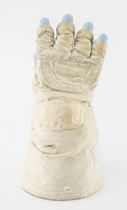 Lot #8635  Space Shuttle 4000 Series Complete Glove - Image 8