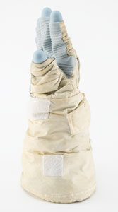 Lot #8635  Space Shuttle 4000 Series Complete Glove - Image 9