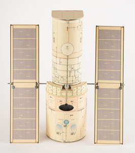 Lot #8699  Hubble Telescope Engineering Paper Model - Image 3