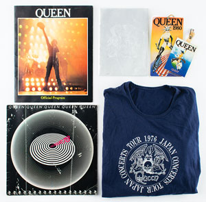 Lot #9118  Queen Tour Group Lot - Image 1