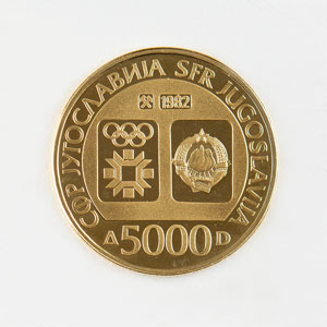 Lot #3099  Sarajevo 1984 Winter Olympics Gold Proof Coin - Image 2