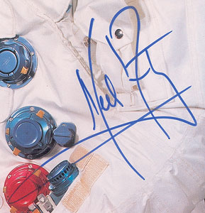 Lot #2239 Neil Armstrong Signed Photograph - Image 2