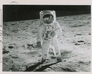 Lot #2229  Apollo 11 Original Vintage NASA and Press Photograph Archive - Image 3