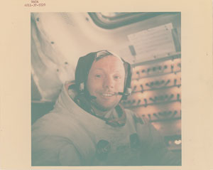 Lot #2229  Apollo 11 Original Vintage NASA and Press Photograph Archive - Image 9