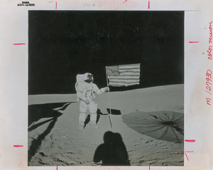 Lot #2208  Apollo Program and Space Shuttle Original Vintage NASA and Press Photograph Archive - Image 3
