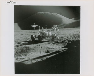 Lot #2208  Apollo Program and Space Shuttle Original Vintage NASA and Press Photograph Archive - Image 4